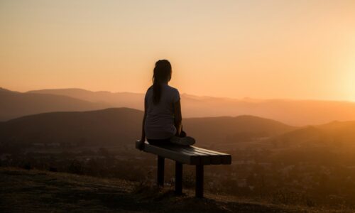 Top 5 aplicații pentru meditație și mindfulness pentru o minte calmă și liniștită