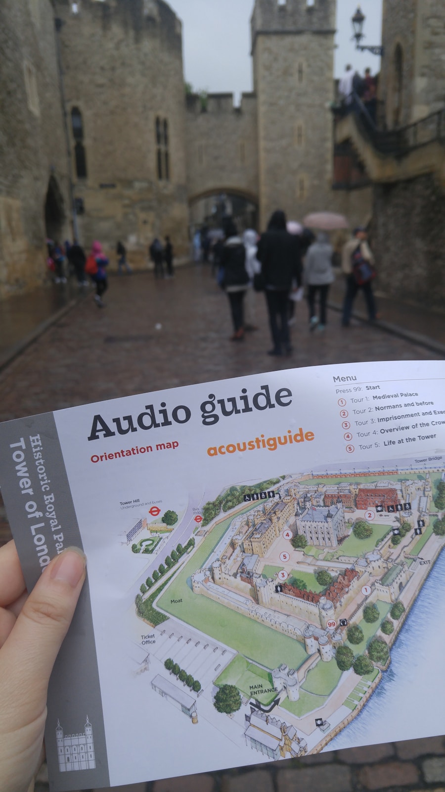 Photo "The complete guide to exploring the city and discovering new places"