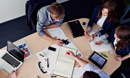 Ghid complet AHP Consulting: de la angajări la înființarea firmei