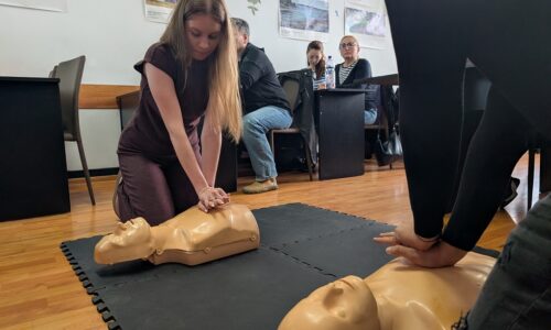 ASOCIAȚIA SUCCES A ORGANIZAT PE 15 NOIEMBRIE O SESIUNE INTENSIVĂ DE FORMARE: CURS DE PRIM AJUTOR ȘI CURS DE RECOLTARE PROBE BIOLOGICE