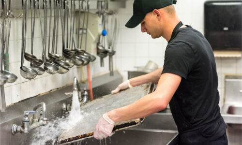 Cum echipezi o bucătărie de catering profesional? Aparatură esențială