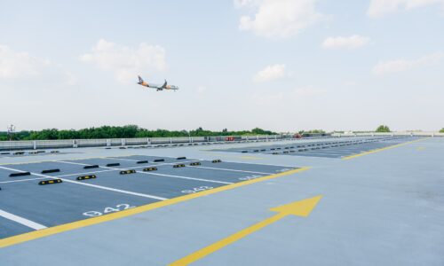 5 semne că parcarea la care te-ai uitat online e o capcană