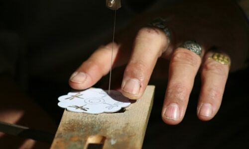 Cum să devii manichiurist profesionist