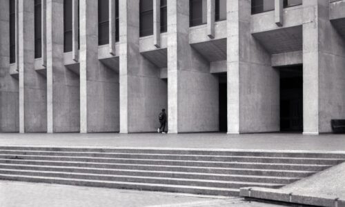 Impactul psihologic al arhitecturii comuniste asupra locatarului modern