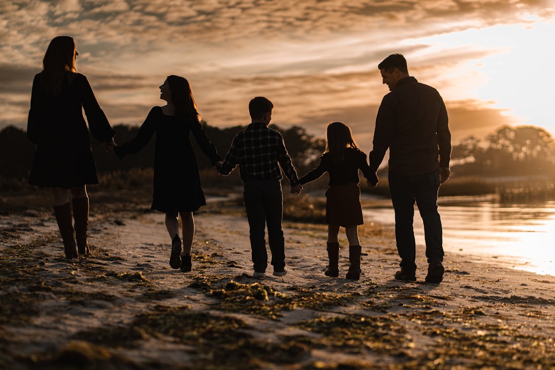 Photo family extended